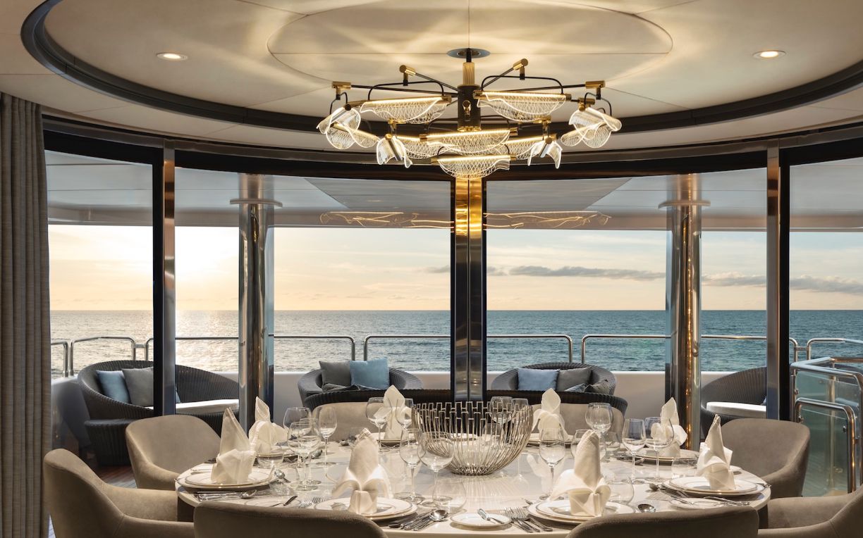 Sky Lounge Dining